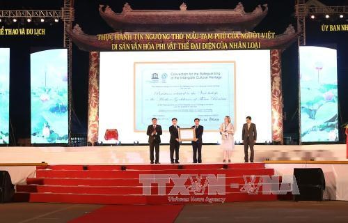 Đón Bằng công nhận “Thực hành tín ngưỡng thờ Mẫu Tam phủ của người Việt” là Di sản văn hóa phi vật thể đại diện của nhân loại