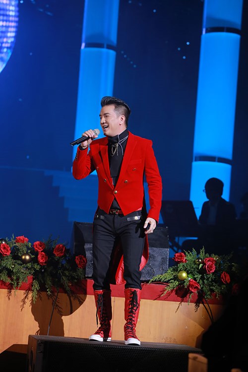 Ca sĩ Đàm Vĩnh Hưng.