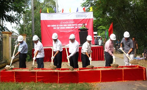 Lễ khởi công xây dựng 07 cầu dân sinh  tại huyện Hồng Ngự, tỉnh Đồng Tháp ngày 28-10-2017.