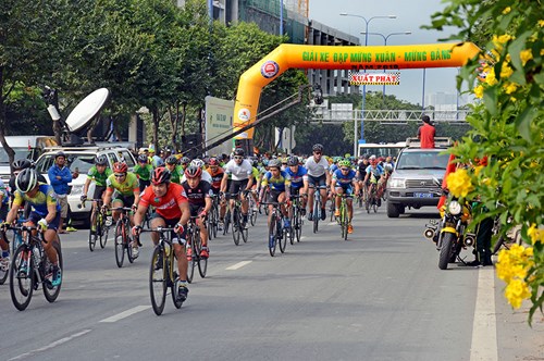 Các VĐV xuất phát các nội dung thi đấu hạng A và hạng B.