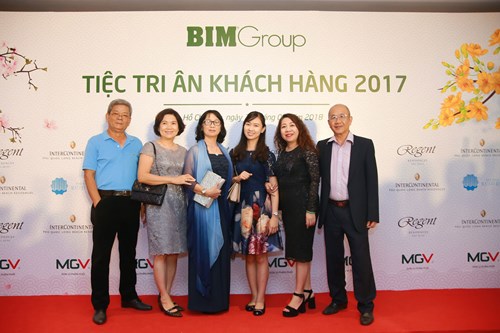 Khách hàng tới dự tiệc tri ân của BIM Group.
