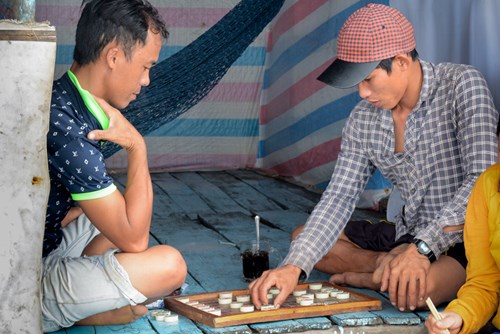 Phút bình yên sau giờ đi biển.