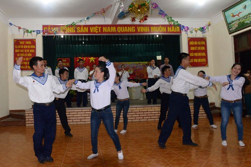 Vui văn nghệ.