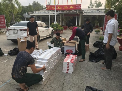 Thuốc lá lậu bị lực lượng chức năng thu giữ.