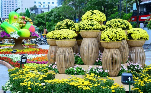 Rực rỡ sắc xuân trên đường hoa Nguyễn Huệ (TP Hồ Chí Minh). Ảnh: HÙNG KHOA