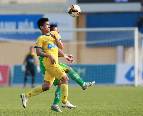 Đình Tùng cùng hàng công FLC Thanh Hóa phải biết chắt chiu các cơ hội ghi bàn. Ảnh: NGUYỄN HẢI