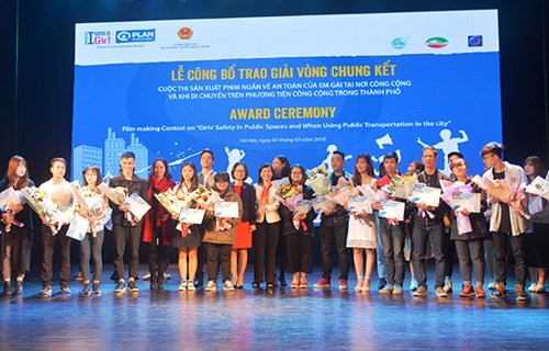 Lễ trao giải cho các tác phẩm đoạt giải.