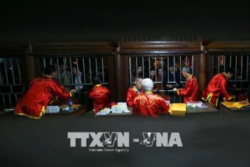 Bên trong khu vực phát ấn đền Trần. Ảnh: TTXVN.