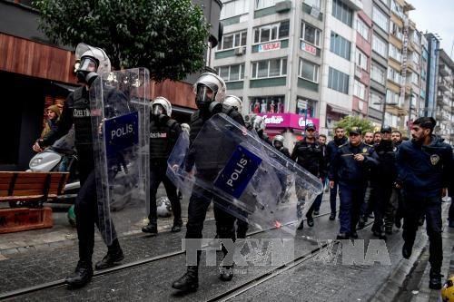 Cảnh sát Thổ Nhĩ Kỳ tuần tra tại Istanbul ngày 21-1.