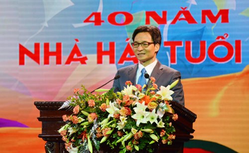 Phó thủ tướng Vũ Đức Đam phát biểu tại buổi lễ.