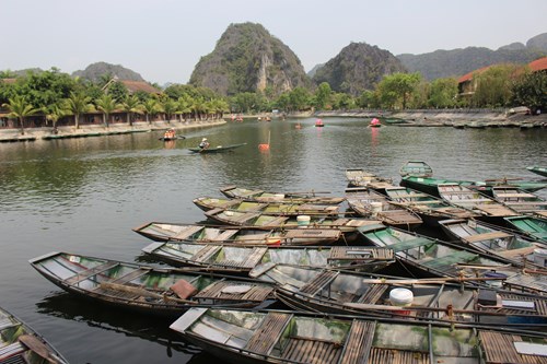Quang cảnh bến thuyền Tam Cốc trước khi diễn ra tuần lễ du lịch.