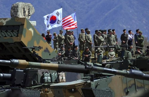 Binh lính Mỹ và Hàn Quốc. (Nguồn: Wall Street Journal)