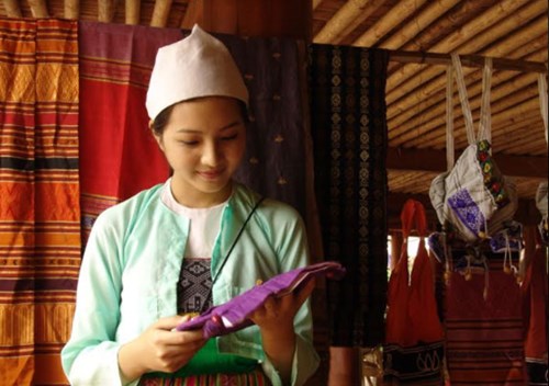 Cảnh trong phim truyện “Giấc mơ thổ cẩm” . Ảnh: Cục Điện ảnh.