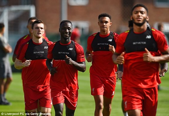 Các cầu thủ Liverpool tràn đầy tự tin đón tiếp Brighton ở vòng 3. Sau hai vòng đầu tiên, Liverpool toàn thắng và là đội duy nhất chưa để thủng lưới. Ảnh: Getty