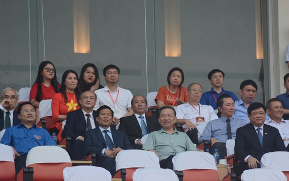 Các đại biểu dự chương trình.
