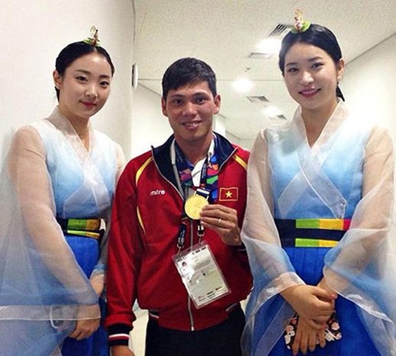 Kình ngư Võ Thanh Tùng từng giành 5 HCV ở Asian Para Games 2014. Ảnh: QUỐC CƯỜNG.