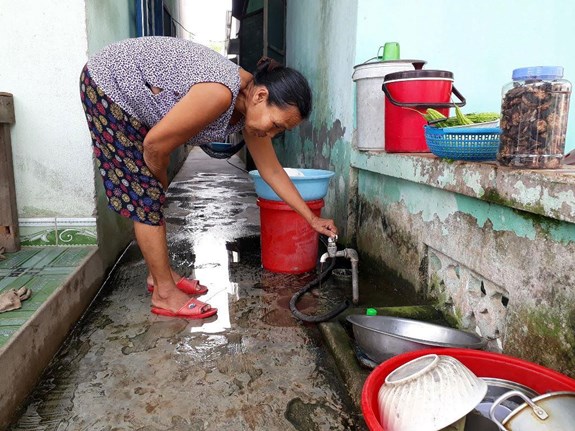 Người dân một số quận của TP Đà Nẵng đang thiếu nước sinh hoạt.
