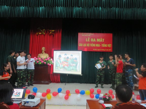 Mô hình Câu lạc bộ ngoại ngữ hoạt động hiệu quả.