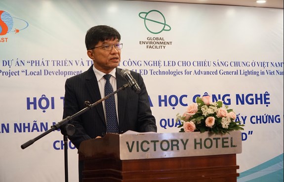 Ông Nguyễn Văn Thao, Giám đốc Trung tâm Phát triển công nghệ cao phát biểu tại hội thảo.