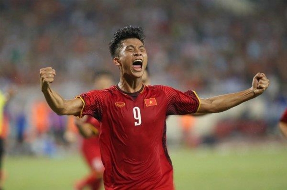 Phan Văn Đức có duyên ghi bàn trong màu áo các đội tuyển quốc gia Việt Nam.