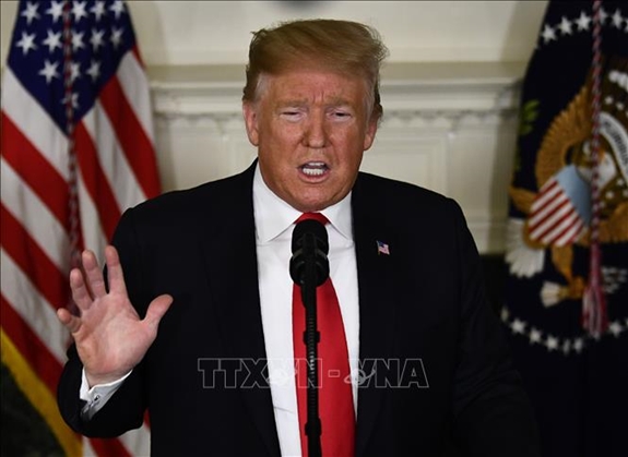 Tổng thống Mỹ Donald Trump thông báo đề xuất nhằm giúp Chính phủ mở cửa trở lại, tại cuộc họp báo ở Nhà Trắng, ngày 19-1-2019. Ảnh: TTXVN.
