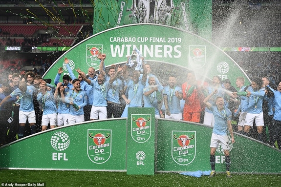 Man City bảo vệ thành công chức vô địch cúp Liên đoàn Anh. Ảnh: Dailymail