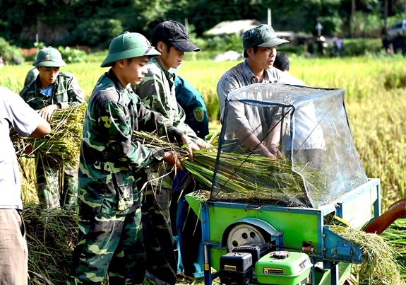 Biên giới vững, tình quân-dân thêm bền chặt