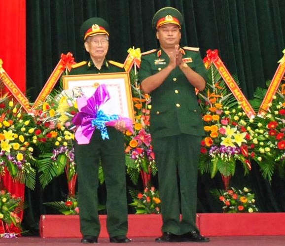 Tết ở nghĩa địa Trung Lương