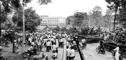 Kinh nghiệm bảo đảm thông tin liên lạc vô tuyến điện trong Chiến dịch Hồ Chí Minh