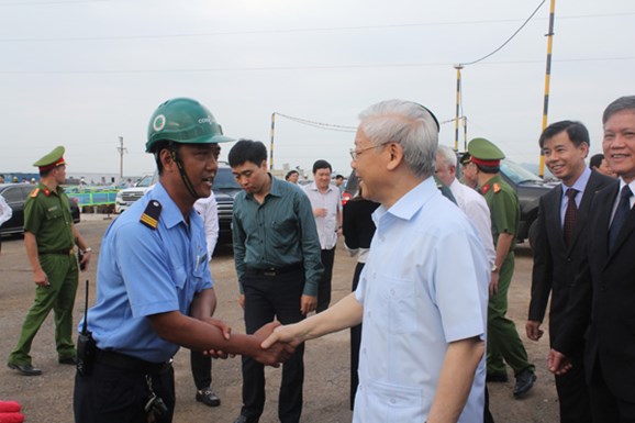Tổng Bí thư Nguyễn Phú Trọng thăm Dự án tổ hợp sản xuất ô tô VINFAST tại TP Hải Phòng