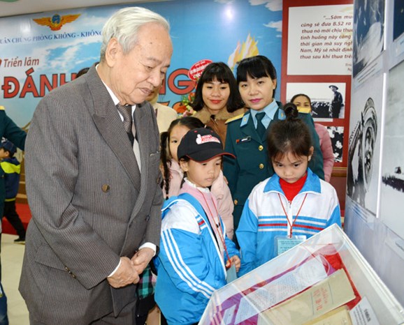 Lá thư chứa chan tình cảm và tinh thần quyết chiến của phi công Vũ Xuân Thiều
