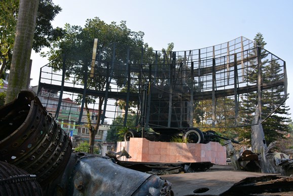 Bài 2: “Vỏ quýt dày” có “móng tay nhọn” (tiếp theo và hết)