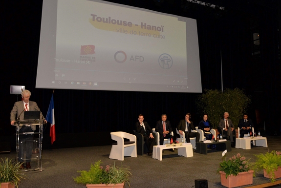 Tại thành phố Toulouse (Pháp), Chủ tịch Quốc hội Nguyễn Thị Kim Ngân dự Hội nghị hợp tác giữa các địa phương Pháp-Việt Nam lần thứ 11.