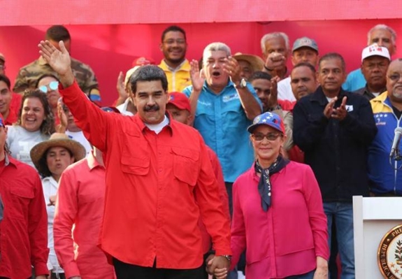Tổng thống Venezuela Nicolas Maduro tham dự cuộc tuần hành kỷ niệm Ngày Quốc tế Lao động tại thủ đô Caracas hôm 1-5. Ảnh:  news4europe.eu