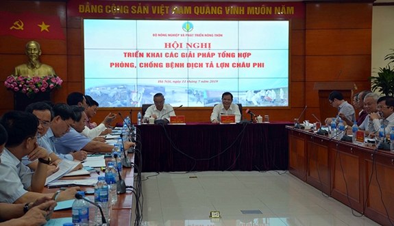 Toàn cảnh hội nghị.