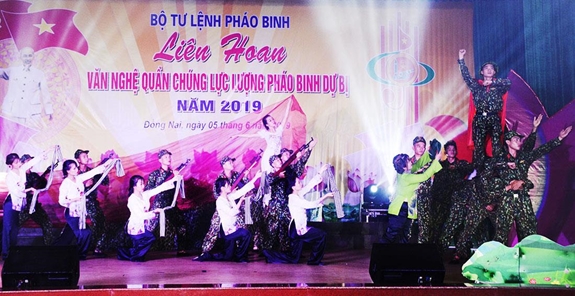 Một tiết mục của Lữ đoàn 96 tham gia liên hoan.