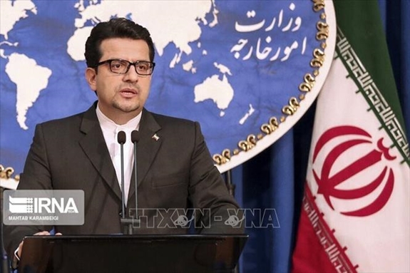 Người phát ngôn Bộ Ngoại giao Iran Abbas Mousavi phát biểu trong cuộc họp báo tại Tehran. Ảnh: IRNA/ TTXVN.