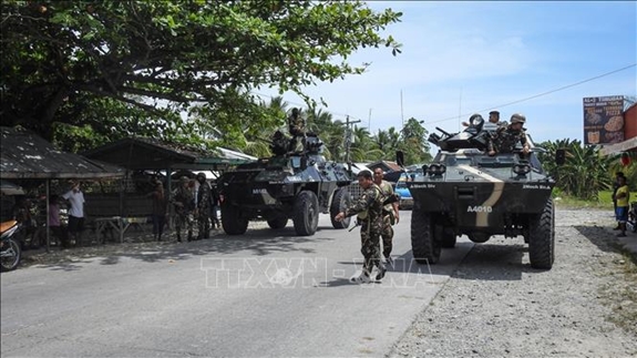 Binh sĩ Philippines tuần tra tại Maguindanao, đảo Mindanao.