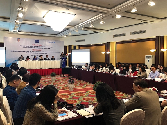 Hoàn thiện và thực thi pháp luật về bảo vệ trẻ em