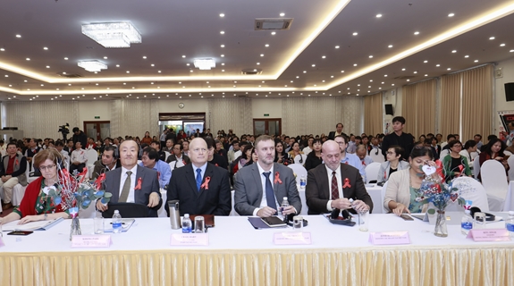 Hội nghị thu hút đông đảo các đại biểu trong nước và quốc tế tham dự.