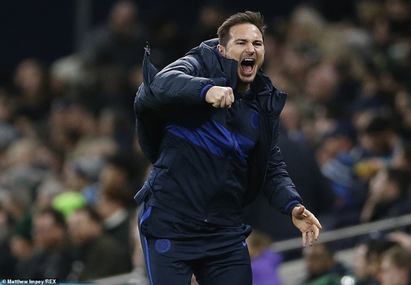 Niềm vui chiến thắng của HLV Frank Lampard. Ảnh: Dailymail