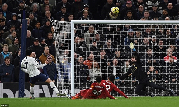 Các chân sút của Tottenham phung phí nhiều cơ hội. Ảnh: EPA.