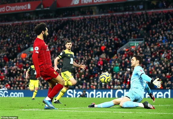Mohamed Salah đóng góp hai bàn trong trận thắng 4-0 của Liverpool trước Southampton. Ảnh: Getty