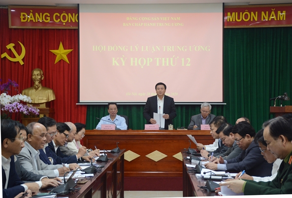 Đồng chí Nguyễn Xuân Thắng chủ trì kỳ họp.