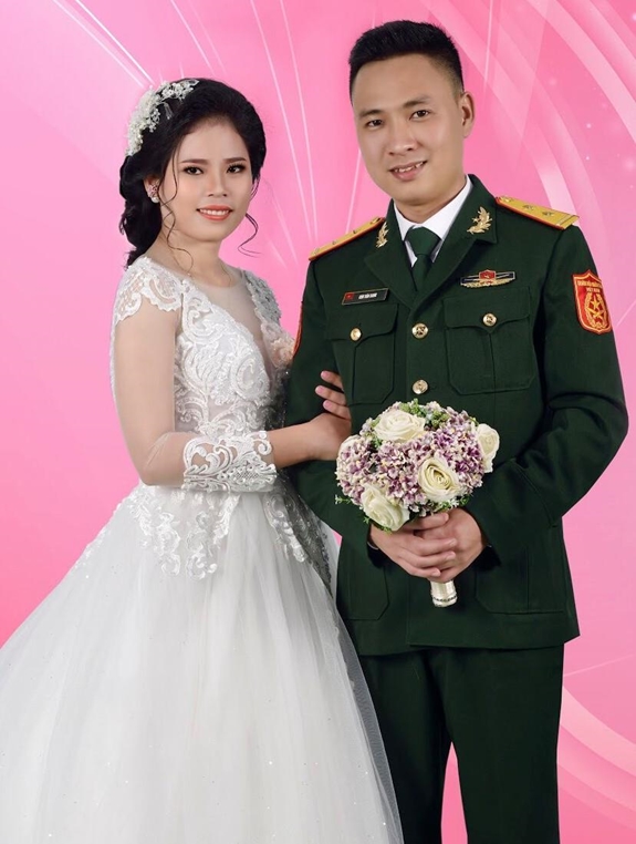 Vợ chồng Trung úy Chu Văn Sang. Ảnh do nhân vật cung cấp.