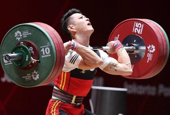 Vé dự Olympic Tokyo 2020 trong tầm tay của Thạch Kim Tuấn. Ảnh: IWF.