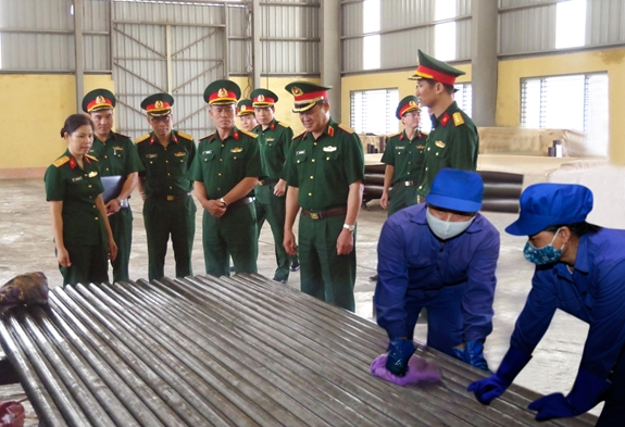 Thượng tướng Bế Xuân Trường, Ủy viên Trung ương Đảng, Thứ trưởng Bộ Quốc phòng thăm và kiểm tra Kho K602, tháng 8-2019.