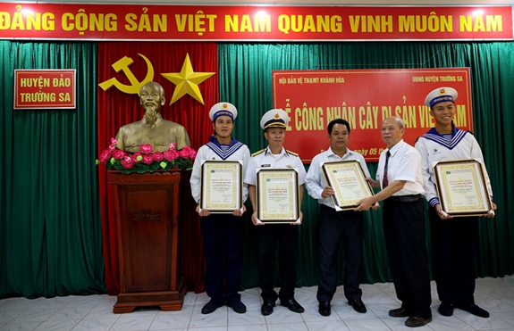 Trao bằng công nhận 4 cây di sản tại huyện đảo Trường Sa