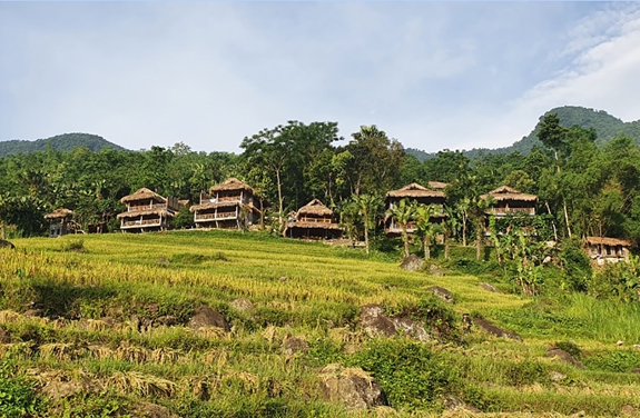 Du lịch địa phương phát triển, dịch vụ lưu trú như khu nghỉ dưỡng, home stay.