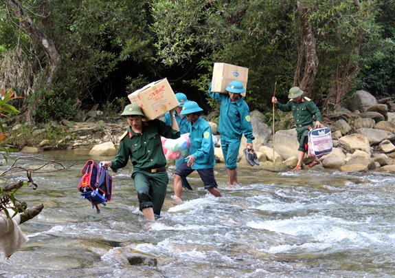 Toàn quân nỗ lực, sáng tạo, khắc phục khó khăn, phấn đấu hoàn thành xuất sắc nhiệm vụ quốc phòng, quân sự, năm 2020